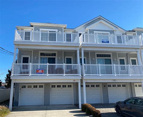 2 Blocks to Beach/Boardwalk in Wildwood! Spacious and upscale condo! - Wildwood, NJ ...