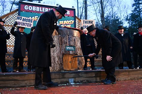 Groundhog Day: Punxsutawney Phil reveals prediction