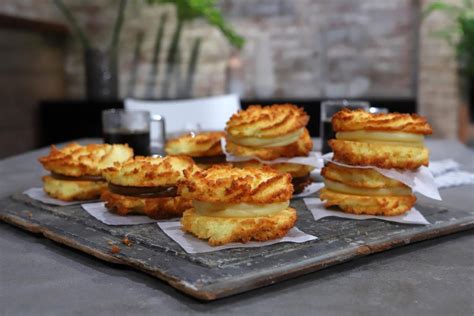 Alfajores de Coco y Dulce de Leche - El Gourmet