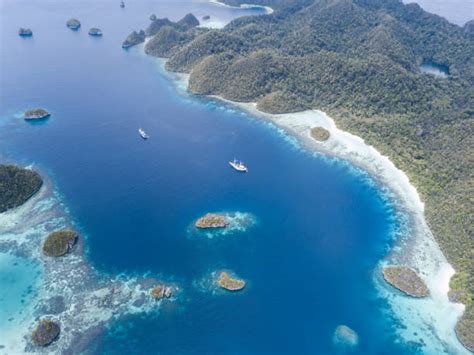 60+ Papua New Guinea Island Aerial View Tropical Climate Stock Photos ...