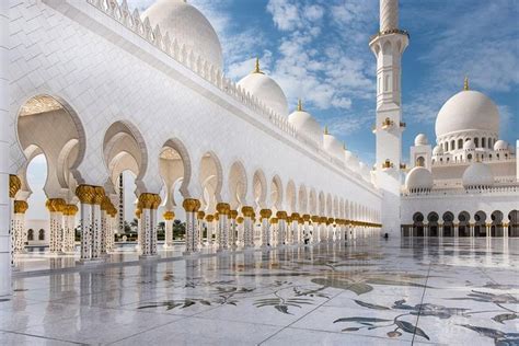 Sheikh Zayed Grand Mosque Tour From Dubai 2023