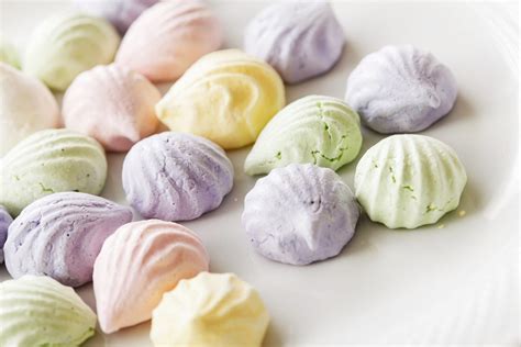 What Does Meringue Taste Like? - Foods Guy