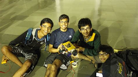 Line Follower - Electronics Club, IIT Bombay