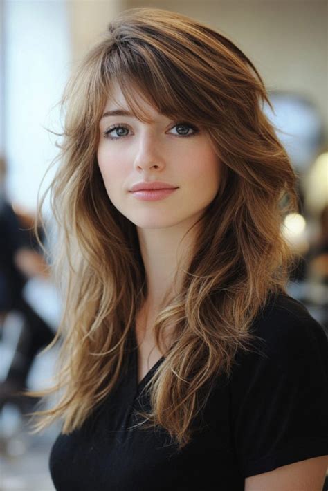 22 Stunning Hairstyles For Growing Out Bangs