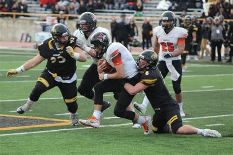 Wisconsin-Oshkosh Ends Wartburg's Playoff Run [VIDEO]