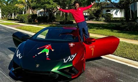 Streamer IShowSpeed Gets A Lamborghini Huracan With Special Cristiano ...