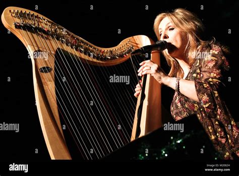 Moya Brennan live in den Fliegenden Bauten/Hamburg Stock Photo - Alamy