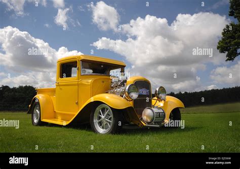 1932 Ford Model A pick-up hot rod Stock Photo - Alamy