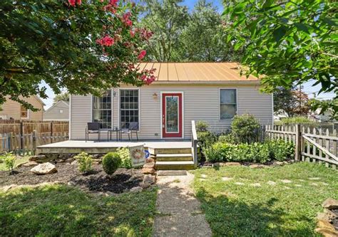 3245 Magnolia Ave, Halethorpe, MD 21227 | Redfin