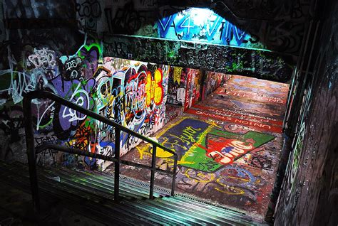 Pin by Trine Hougaard on Street art (Best of) | Graffiti photography ...