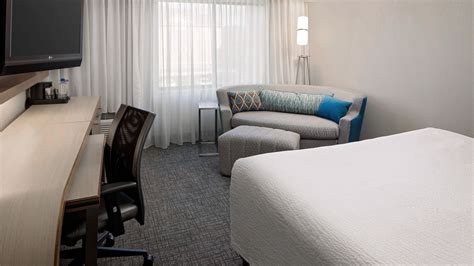 Rooms at Courtyard By Marriott Houston Westchase | Marriott Bonvoy