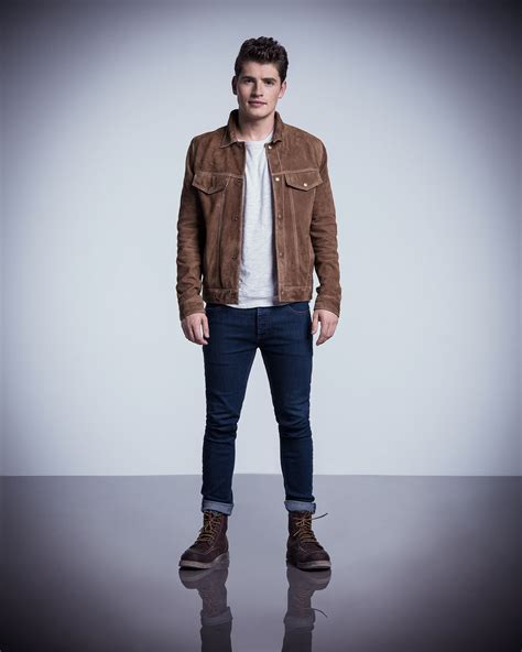 Gregg Sulkin as Chase Stein on Marvel's Runaways. “Marvel’s Runaways,” new episodes now ...