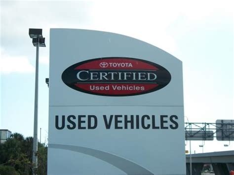 Clearwater Toyota car dealership in Clearwater, FL 33765-2835 | Kelley Blue Book