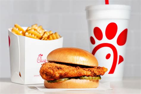 When do Chick-fil-A restaurants start serving lunch? | Chick-fil-A