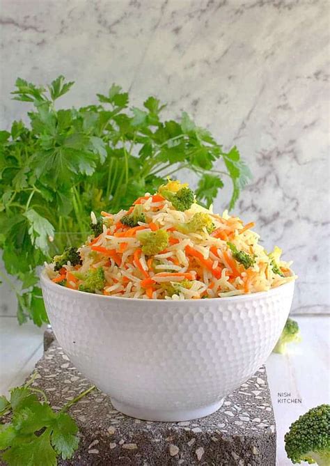 10 Minute Broccoli Carrot Rice - NISH KITCHEN