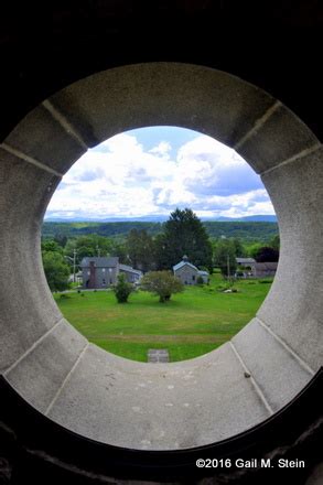 Saratoga Photo Blog/Frozen Moments In and Around Saratoga on Saratoga.com/Saratoga Monument