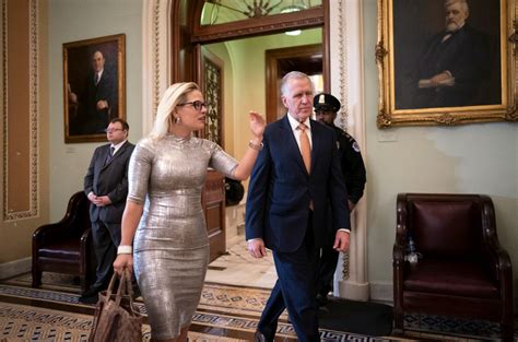 Kyrsten Sinema Wears Denim Vest in Senate Chamber, Twitter Explodes