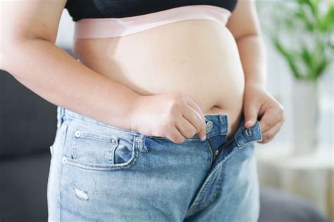 Bloating: Symptoms, Causes, and Treatment