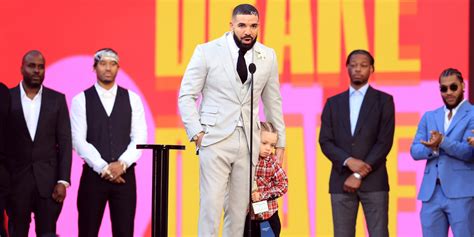 Drake Honored as Artist of the Decade at Billboard Music Awards 2021 ...