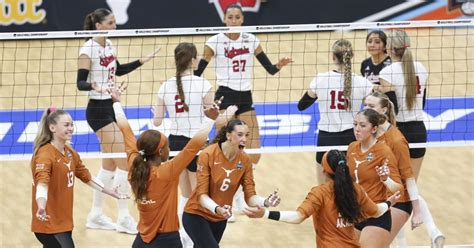 Texas stuns Nebraska volleyball with sweep in championship