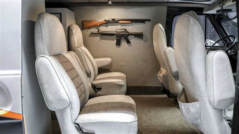 gmc-vandura-official-a-team-van-interior-guns – AutoŽivě