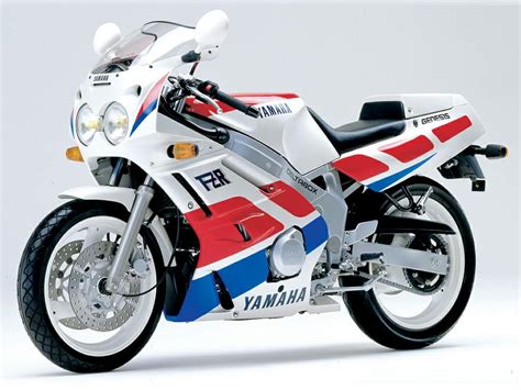 Yamaha FZR600