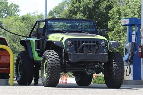 Why is the Hellcat-Powered Jeep Wrangler Trailcat Prowling the Streets ...