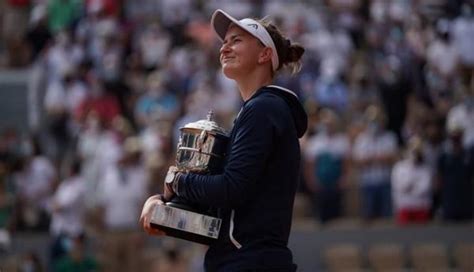 French Open: Krejcikova pays tribute to former coach Novotna after ...