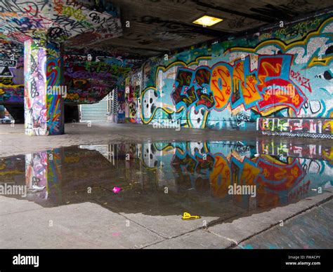 Southbank skatepark graffiti Stock Photo - Alamy