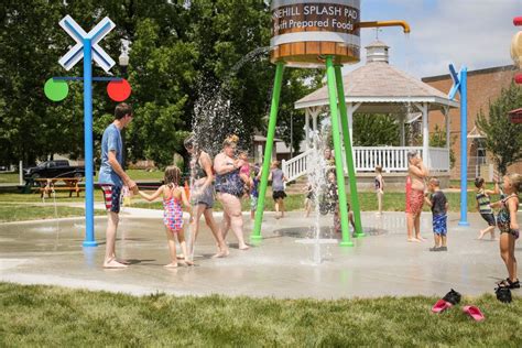 SPLASH PAD MAKES IT DEBUTE - Moberly Area Chamber of Commerce