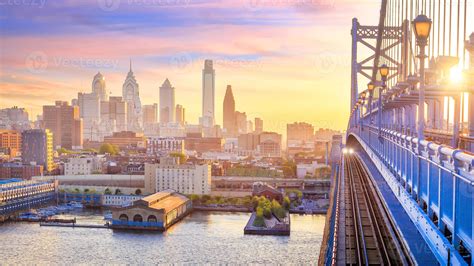 Philadelphia skyline at sunset 3177868 Stock Photo at Vecteezy