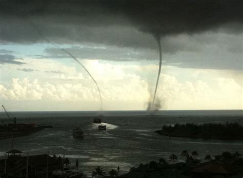 Rare Hawaiian Tornadoes (13 pics) - Izismile.com