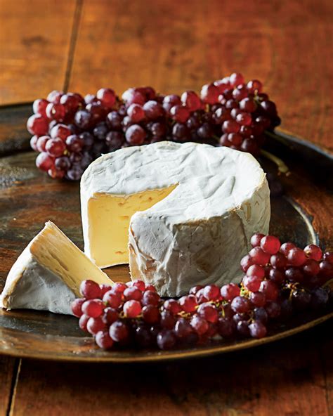 Is Brie Rind Edible?