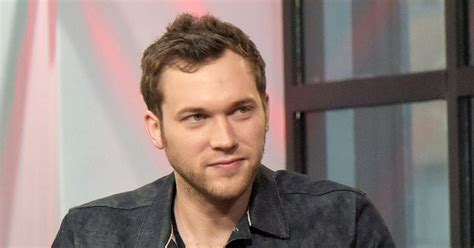 ‘American Idol’ Alum Phillip Phillips Reflects on Becoming a Husband and Dad