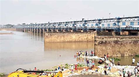 Durgapur barrage | Durgapur Barrage gives water to plants - Telegraph India