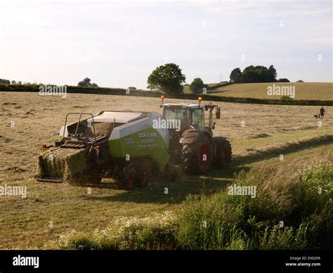 Silage bales uk hi-res stock photography and images - Alamy