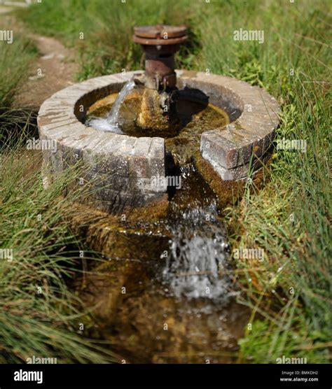 Artesian well hi-res stock photography and images - Alamy