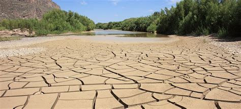 Heat waves can worsen the impacts droughts have on humans and the ...