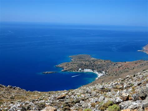 Hiking in Crete | Loutro Sfakia E4 trail - Pezoporistas