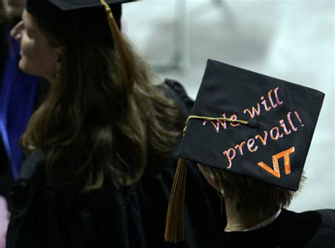 Virginia Tech Graduation - Photo 2 - Pictures - CBS News