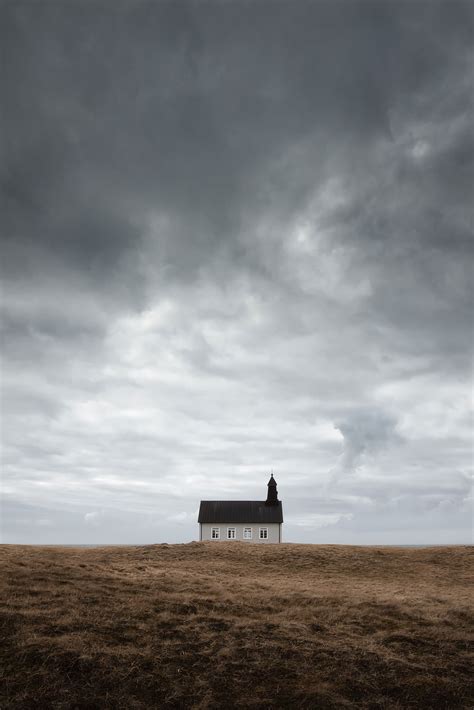 Essential Minimalist Landscape Photography Tips