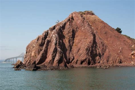 Red Rock Island - Boating San Francisco