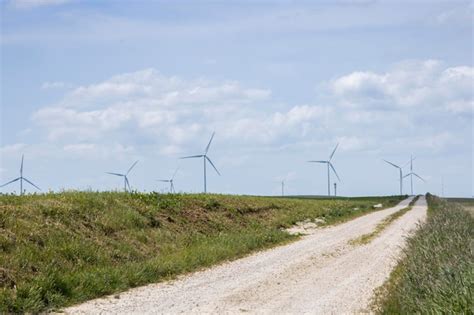 Premium Photo | Windmills for electricity generation farm windmill farm ...