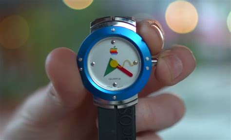 Check This Out: Hands-On with the ‘Original’ Apple Watch from 1995 [VIDEO] • iPhone in Canada Blog