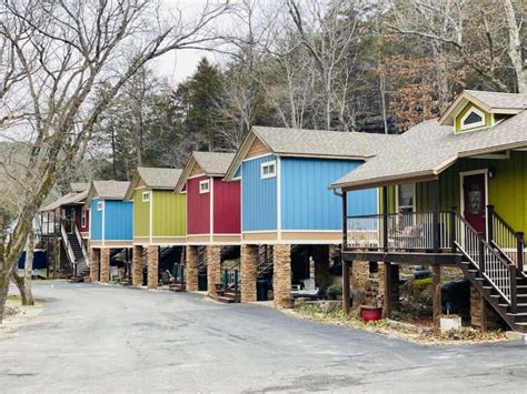 13 Best Eureka Springs Treehouse Cabins, Arkansas 2023 - Top Treehouses