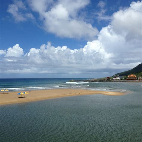 At Fulong beach, Taiwan in 1992? Formosa Hobie Challenge landed here ...