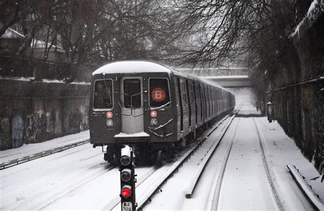 B and Z subway trains come back Wednesday; W line still out due to crew shortage | amNewYork