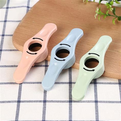 2018 New Fashion Plastic Bottle Opener, Bottle Opener, Multifunction ...