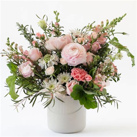 Seasonal Flowers: Full Arrangement – Santa Barbara Company