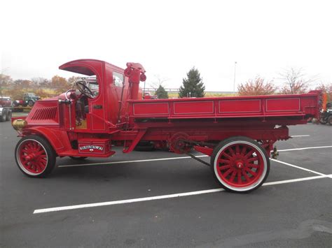 The Mack Museum Trucktober Fest Oct 26th 27th 2012 - Antique and ...